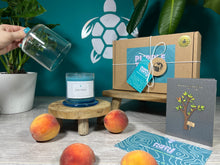 Load image into Gallery viewer, Soy Wax Peach Candle Gift Set