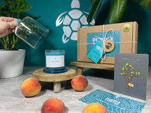 Load image into Gallery viewer, Soy Wax Peach Candle Gift Set

